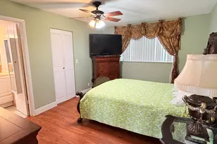 320 Lake Dora Dr, West Palm Beach, FL 33411 - Photo 7