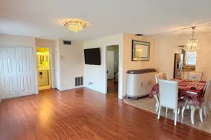 320 Lake Dora Dr, West Palm Beach, FL 33411 - Photo 3