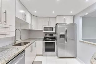 9370 SW 8th St, Boca Raton, FL 33428 - Photo 5