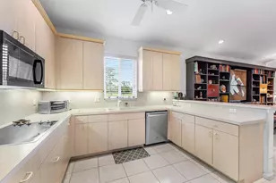7707 NW 79th St, Tamarac, FL 33321 - Photo 17