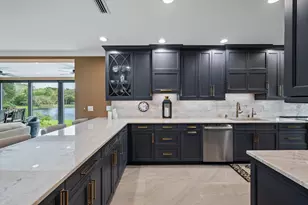 13254 Polo Club Rd, Wellington, FL 33414 - Photo 11