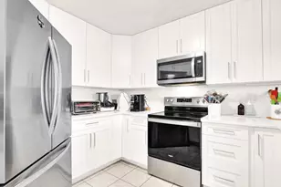 944 Imperial Lake Rd, West Palm Beach, FL 33413 - Photo 7