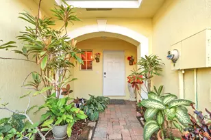 944 Imperial Lake Rd, West Palm Beach, FL 33413 - Photo 3