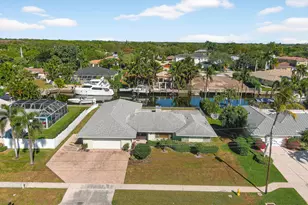 2185 Carib Cir, Palm Beach Gardens, FL 33410 - Photo 7