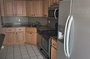 2425 Presidential Way, West Palm Beach, FL 33401 - Photo 7