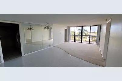 2425 Presidential Way #402, West Palm Beach, FL 33401 - Photo 5