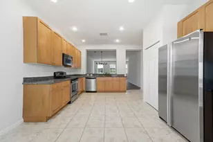425 Greenwich Cir, Jupiter, FL 33458 - Photo 3