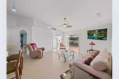 982 SW Worcester Lane, Port Saint Lucie, FL 34953 - Photo 5