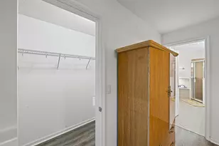 982 SW Worcester Ln, Port Saint Lucie, FL 34953 - Photo 17