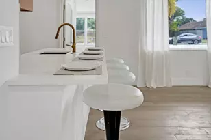 126 SW 7th Ave, Delray Beach, FL 33444 - Photo 13