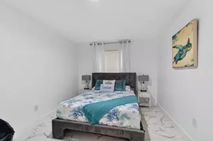 698 NE 36th St, Oakland Park, FL 33334 - Photo 15