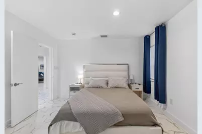 698 NE 36th Street, Oakland Park, FL 33334 - Photo 11