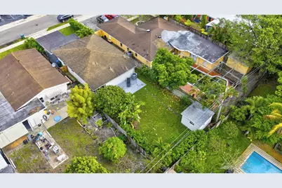 698 NE 36th Street, Oakland Park, FL 33334 - Photo 27