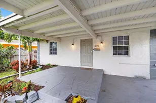 698 NE 36th St, Oakland Park, FL 33334 - Photo 29