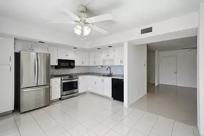 5130 Las Verdes Circle #307, Delray Beach, FL 33484 - Photo 9