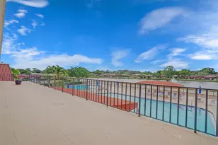 701 Laconia Cir, Lake Worth, FL 33467 - Photo 5