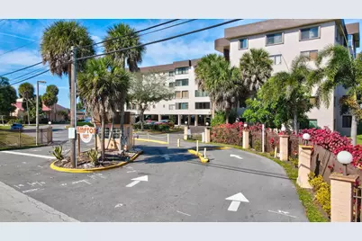 8030 Hampton Boulevard #414, Pompano Beach, FL 33068 - Photo 3