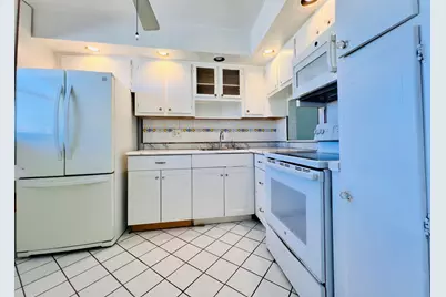 209 Oxford 200, West Palm Beach, FL 33417 - Photo 5