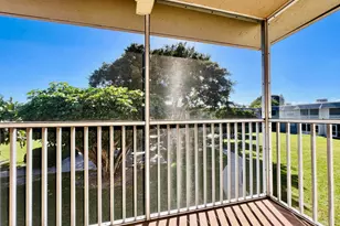 209 Oxford 200, West Palm Beach, FL 33417 - Photo 3