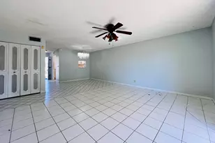 209 Oxford 200, West Palm Beach, FL 33417 - Photo 1