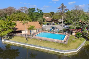 6194 Pine Tree Ln, Tamarac, FL 33319 - Photo 39