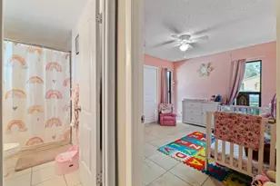 6194 Pine Tree Ln, Tamarac, FL 33319 - Photo 9