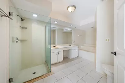 13290 Saint Tropez Circle, Palm Beach Gardens, FL 33410 - Photo 15