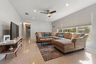 800 Anita Street S, Fort Pierce, FL 34982 - Photo 9