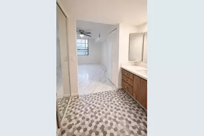 3826 Whitehall Drive #305, West Palm Beach, FL 33401 - Photo 13
