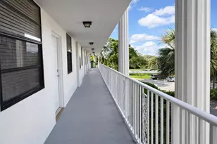 3826 Whitehall Dr, West Palm Beach, FL 33401 - Photo 25