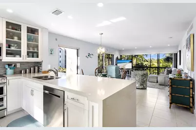 2550 Presidential Way #301, West Palm Beach, FL 33401 - Photo 7