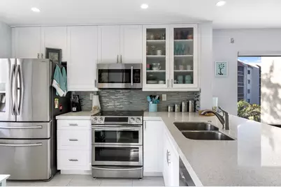 2550 Presidential Way #301, West Palm Beach, FL 33401 - Photo 3