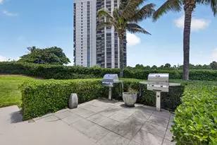 5400 N Ocean Dr, Singer Island, FL 33404 - Photo 45