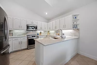 9221 Heathridge Drive, West Palm Beach, FL 33411 - Photo 7