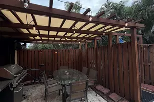 512 5th Ln, Greenacres, FL 33463 - Photo 5