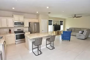 3524 Carriage Pointe Cir, Fort Pierce, FL 34981 - Photo 7
