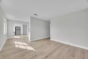 8487 SE Begonia Way, Hobe Sound, FL 33455 - Photo 5