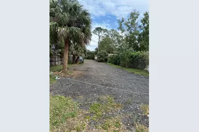 3630 S Haverhill Road, Greenacres, FL 33463 - Photo 9