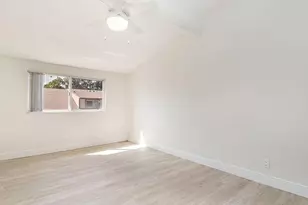 211 Maplecrest Cir, Jupiter, FL 33458 - Photo 15