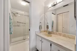 7673 Tahiti Ln, Lake Worth, FL 33467 - Photo 9