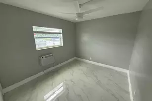 810 Lake Shore Dr, Lake Park, FL 33403 - Photo 11