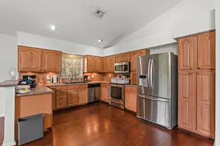 1304 Lake Breeze Dr, Wellington, FL 33414 - Photo 3