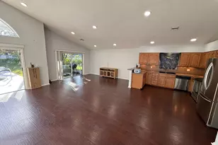 1304 Lake Breeze Dr, Wellington, FL 33414 - Photo 9