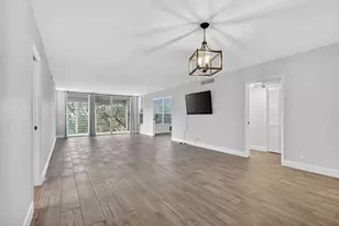 545 Oaks Ln, Pompano Beach, FL 33069 - Photo 7