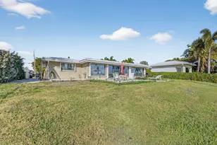 752 Lagoon Dr, North Palm Beach, FL 33408 - Photo 63