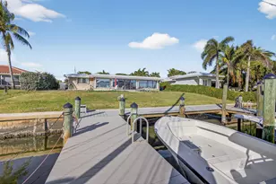 752 Lagoon Dr, North Palm Beach, FL 33408 - Photo 7