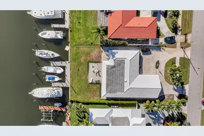 752 Lagoon Drive, North Palm Beach, FL 33408 - Photo 1
