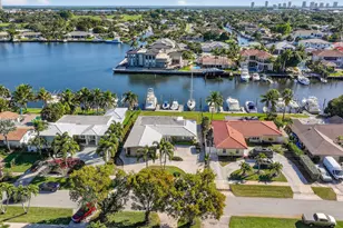 752 Lagoon Dr, North Palm Beach, FL 33408 - Photo 11