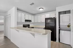 9424 NW 49th Pl, Sunrise, FL 33351 - Photo 1