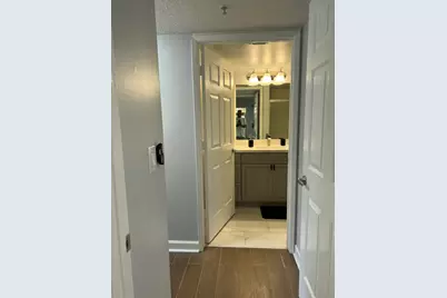 2640 S University Drive #121, Davie, FL 33328 - Photo 9